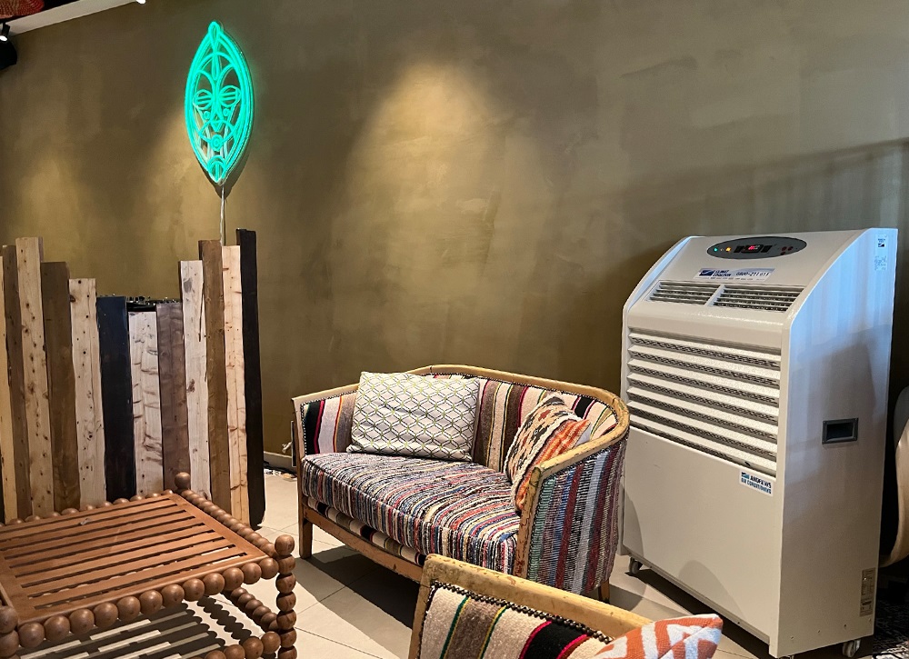 Klima Mieten rettet eine Veranstaltung in einem Restaurant vor der Hitze.